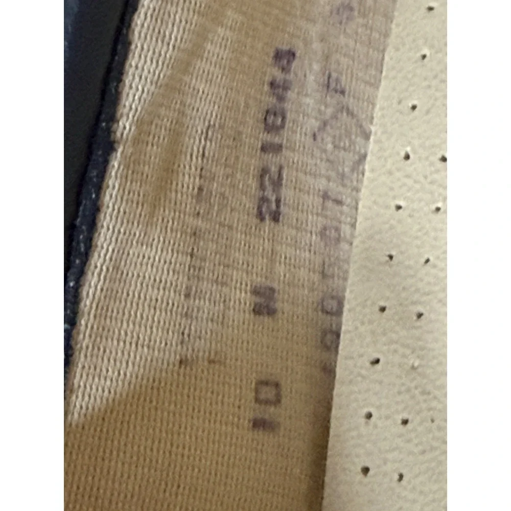 Women Soft Spots Navy Leather Loafers  Size 10 Medium USA Comfort Preppy Classy